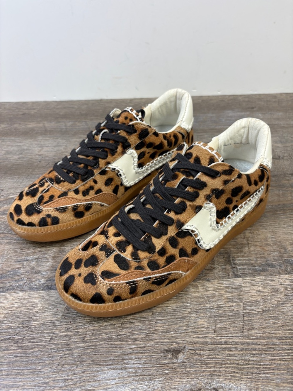 Dolce Vita Leopard Calf Hair Sneakers Low Top Lace-Up Gum Sole Size 7.5